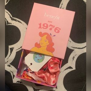 Benefit San Francisco Pink Scrunchie 3 Piece Set New In Box